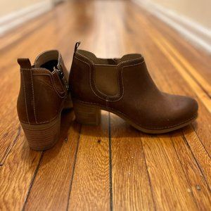 Dansko Booties Brown 39